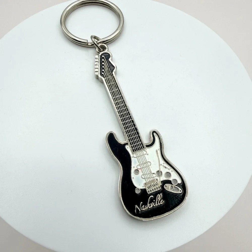Vintage Silver Tone Nashville Guitar Keychain Black Enamel Retro Souvenir